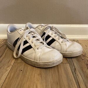 Womens ADIDAS NEO CLOUDFOAM Court Shoe Size 7.5 White W/Black Stripes